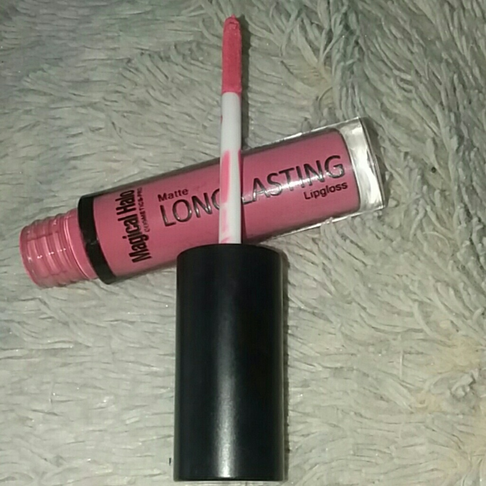 Matte magical halo lip gloss shade:4